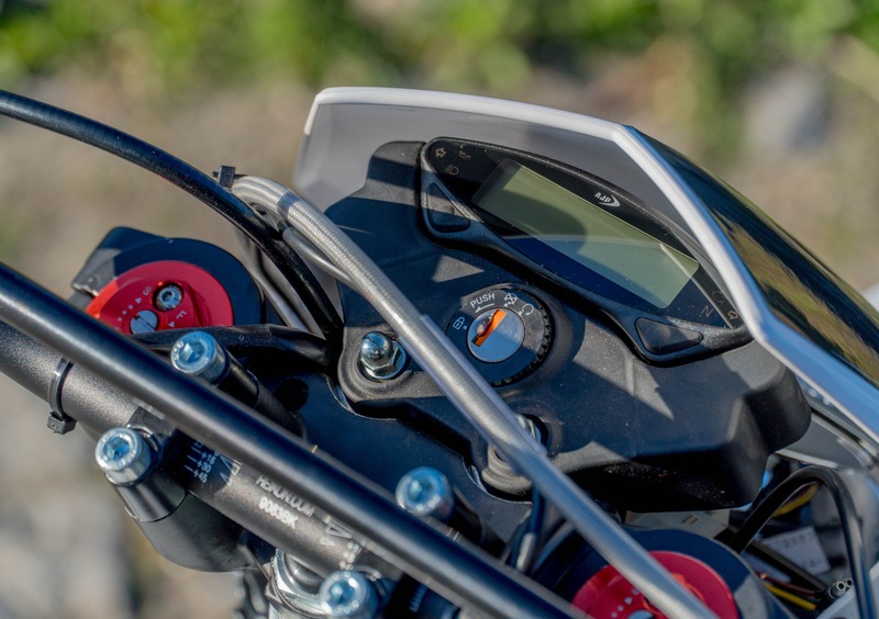 AJP PR3 240 Supermoto PR3 240 Supermoto (2017 - 18) (7)