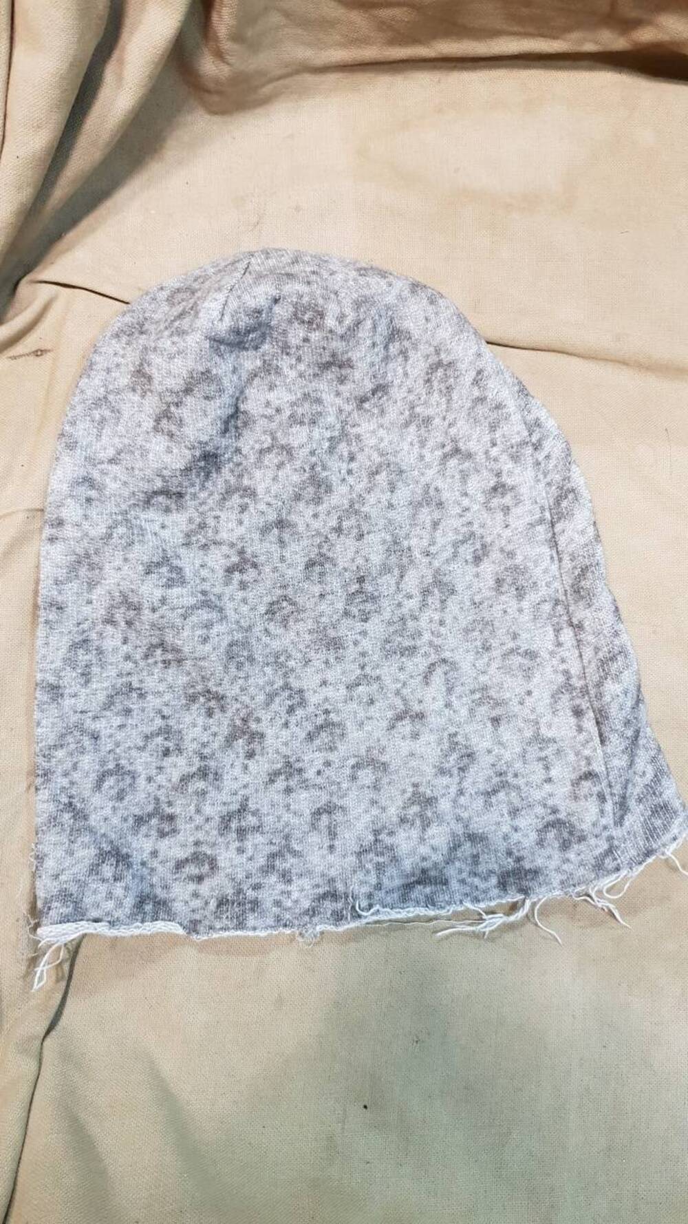 Cappellino Happiness grigio