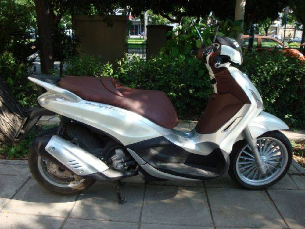 Piaggio Beverly 300 i.e. ABS-ASR (2016 - 20)