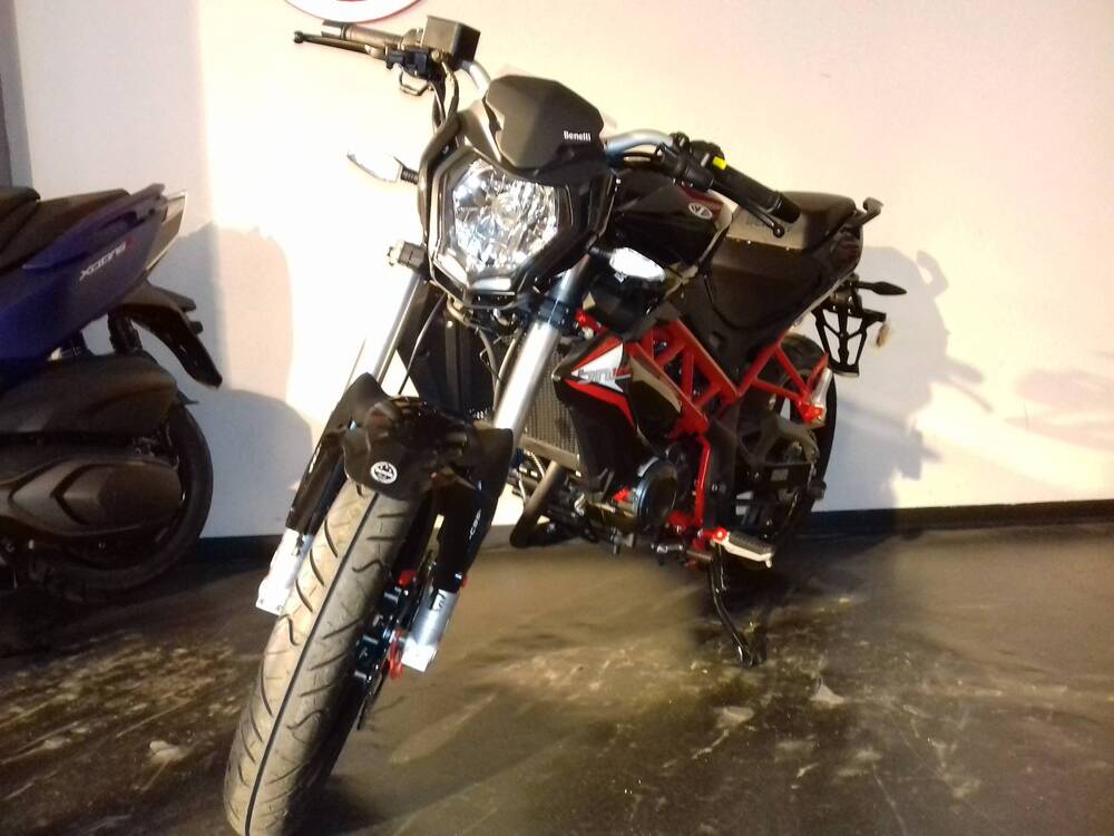 Benelli BN 125 (2018 - 20) (2)