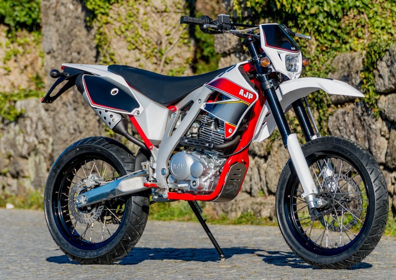 AJP PR3 125 Supermoto Pro PR3 125 Supermoto Pro (2017 - 18)