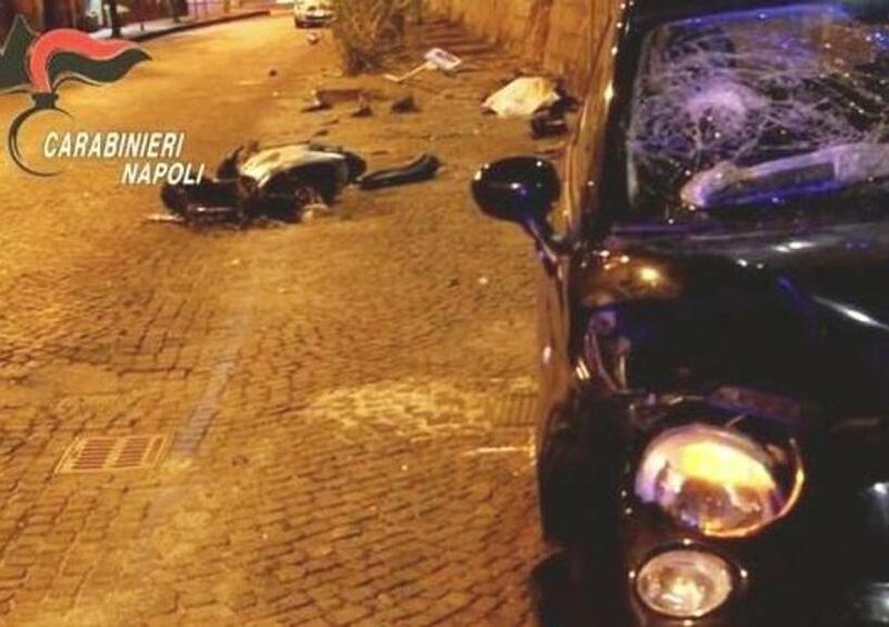 Pozzuoli, folle gara di velocità tra ragazzi: muore netturbino