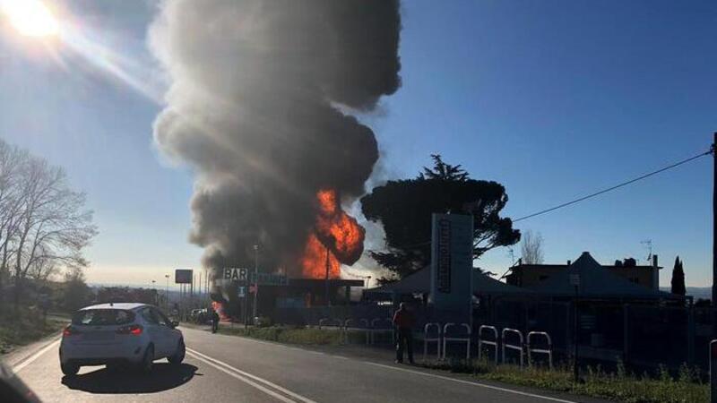 Rieti, esplosione in un distributore di carburante. Due morti