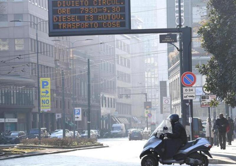 Blocchi traffico: in Lombardia con &ldquo;scatola nera&rdquo; le Euro 3 potranno circolare