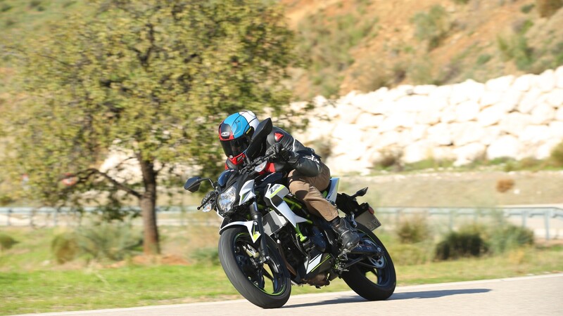 Kawasaki Z125 m.y. 2019, il test della naked in verde