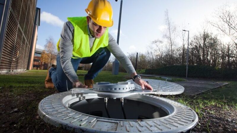 Vodafone: l&#039;antenna 5G &egrave; nel tombino