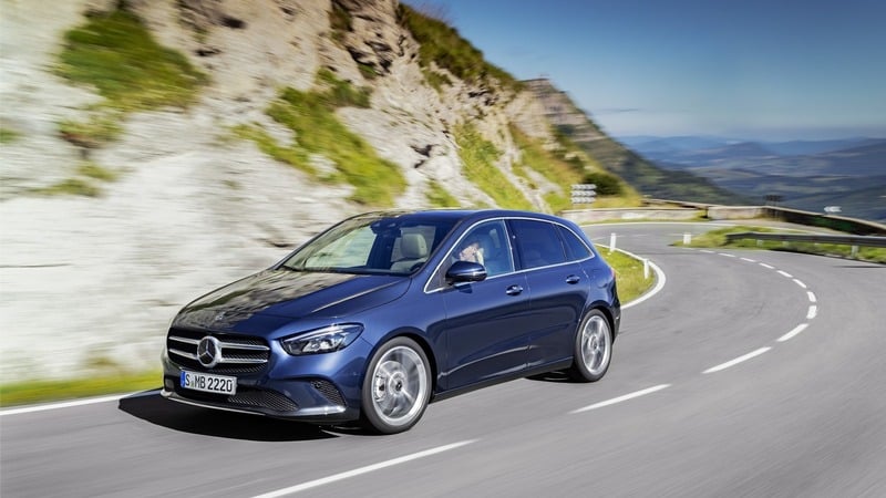 Mercedes Classe B, i prezzi: si parte da 27.140 euro