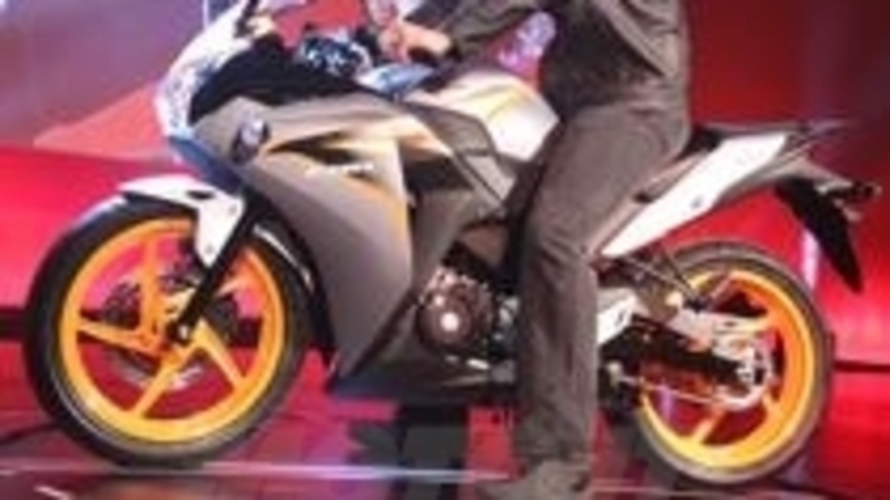 Honda presenta al Salone di Milano la CBR 125R 2011