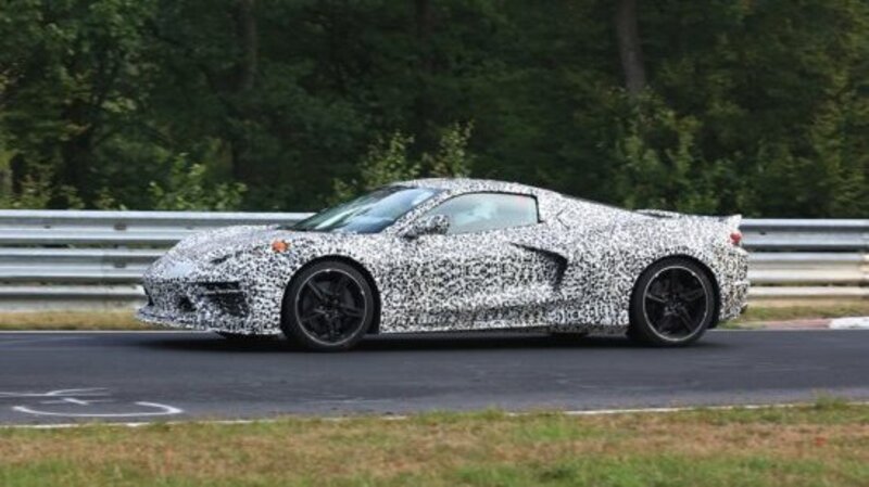 Chevrolet Corvette C8: problemi tecnici ritardano il debutto