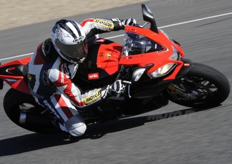 Test. Aprilia RSV4 Factory APRC Special Edition