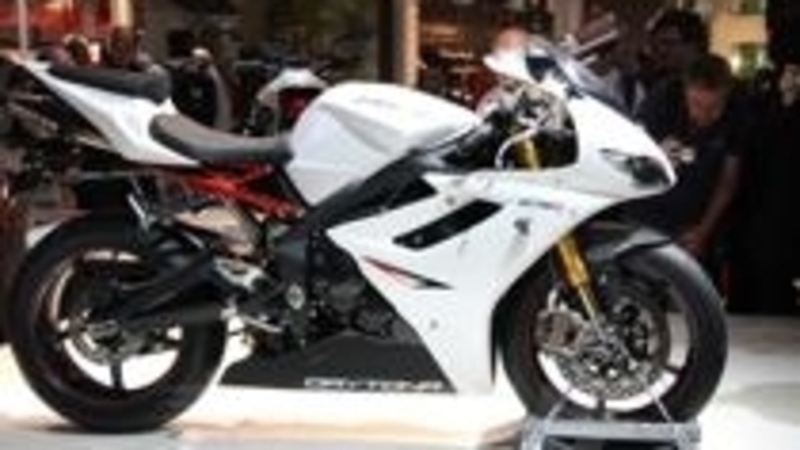 Triumph Daytona 675R. Dalla strada alla pista