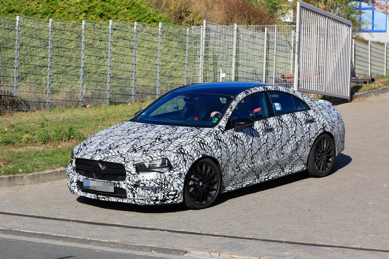 Mercedes, in arrivo le potenti CLA 35 e 45 AMG [Foto spia]