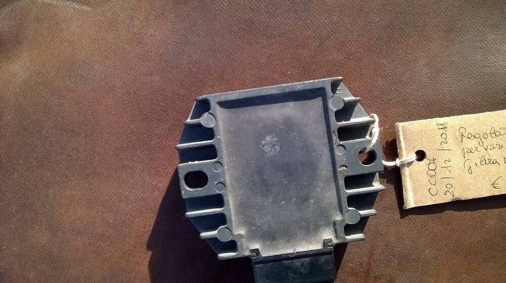 Regolatore SH640D-12 (3)