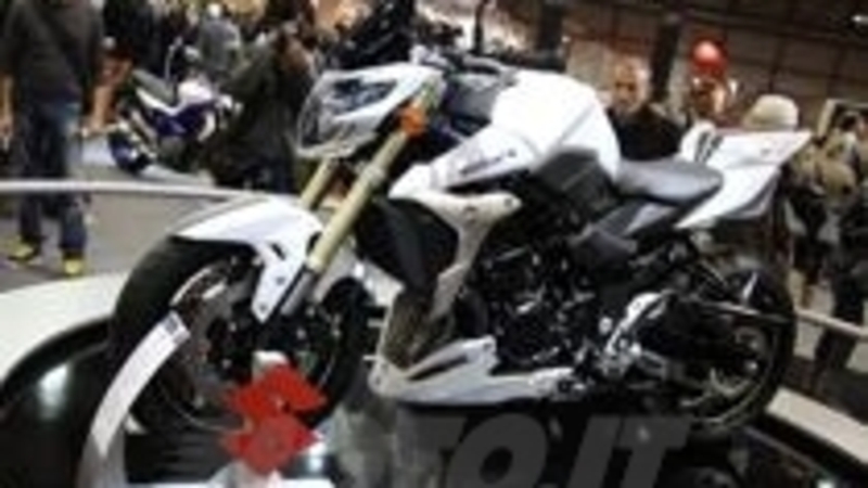 Suzuki presenta la GSR 750 al Salone di Milano