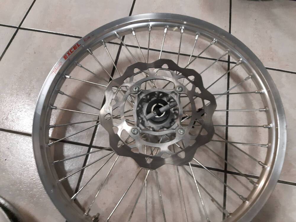 Cerchioni Suzuki Excel (2)