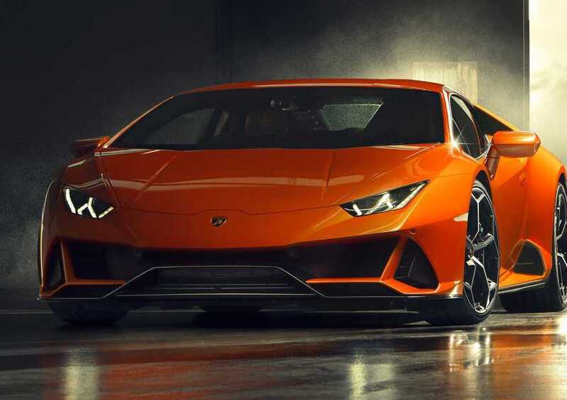 Lamborghini Huracan EVO, quattro ruote sterzanti e pi&ugrave; potenza 