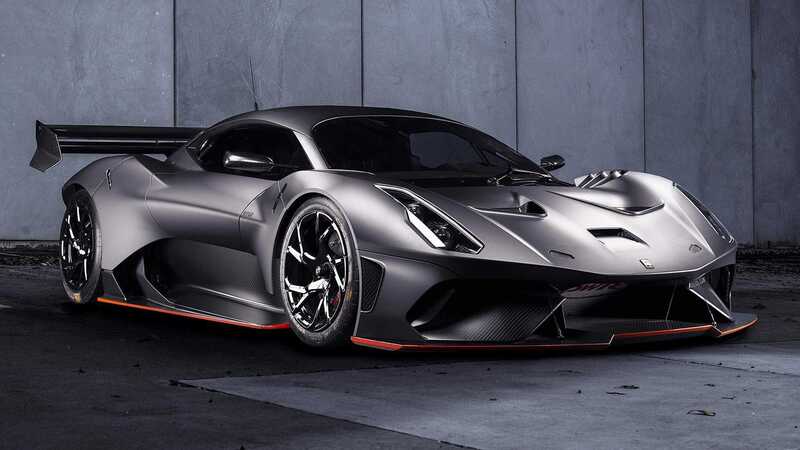 Brabham BT62 stradale, la supercar guadagna targa e frecce