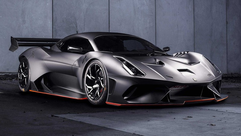 Brabham BT62 stradale, la supercar guadagna targa e frecce