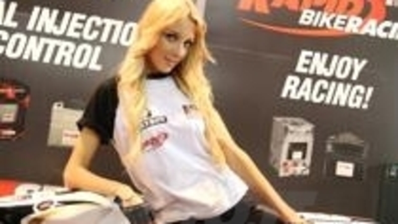 Girls ad Eicma 2010. Le nostre fotogallery