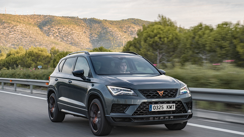 Cupra Ateca, SUV da 300 CV e finiture top per famiglie veloci [Video]