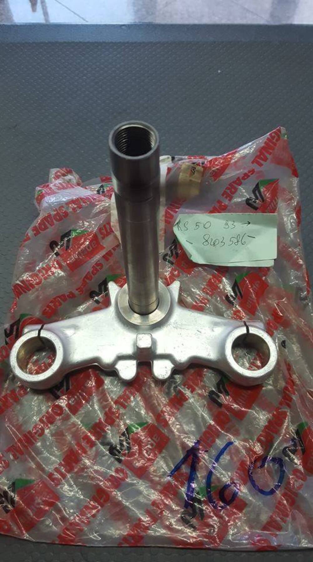 BASE INFERIORE CON CANNOTTO APRILIA RS 50