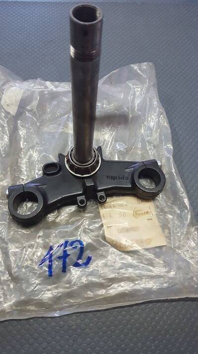 TRIANGOLO INFERIORE FORCELLA APRILIA RED ROSE 50