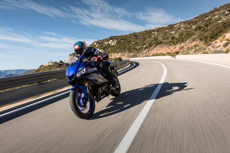 La prova della Yamaha YZF-R3 2019