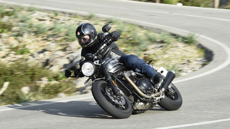 Triumph Speed Twin. Sportiva in abito classico