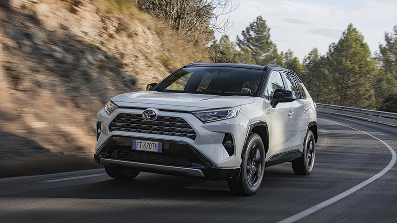 Toyota RAV4 2019, solo Hybrid, anche 4x4 AWD-i [Video]