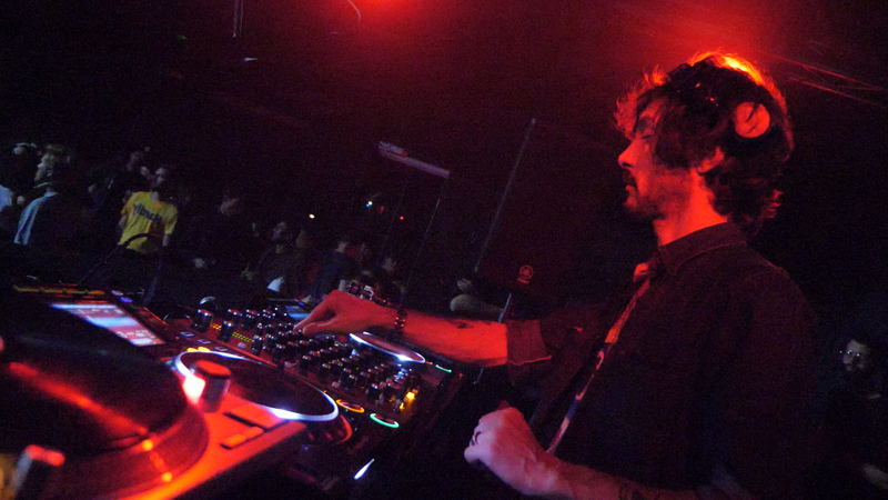 Lele Sacchi, il &ldquo;professore&rdquo; della consolle