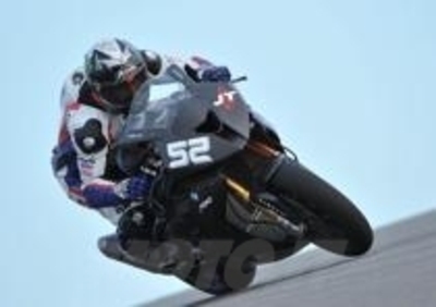 SBK, primo test per il team BMW Italia a Portimao 