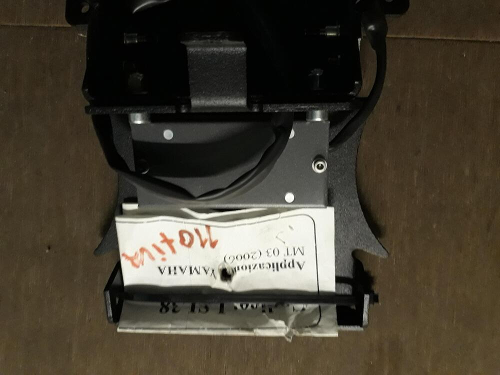 porta targa yamaha mt03 Barracuda (2)