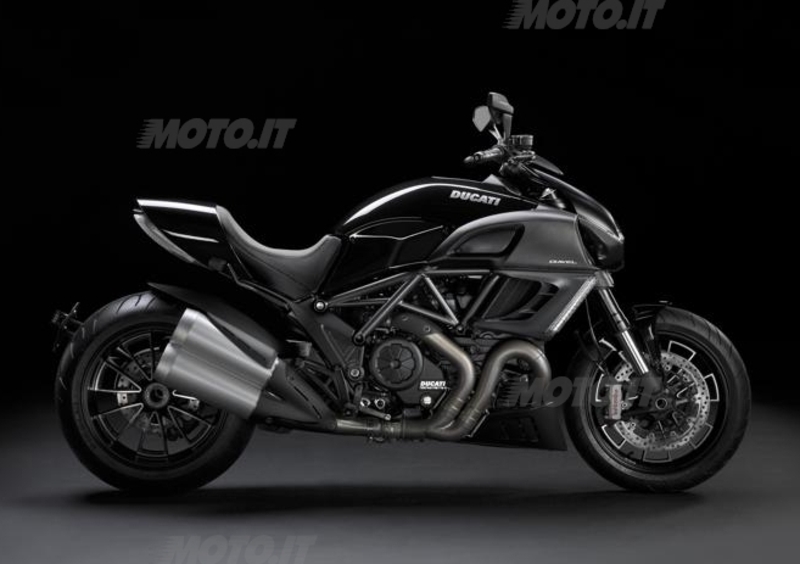 Ducati Diavel diamond black