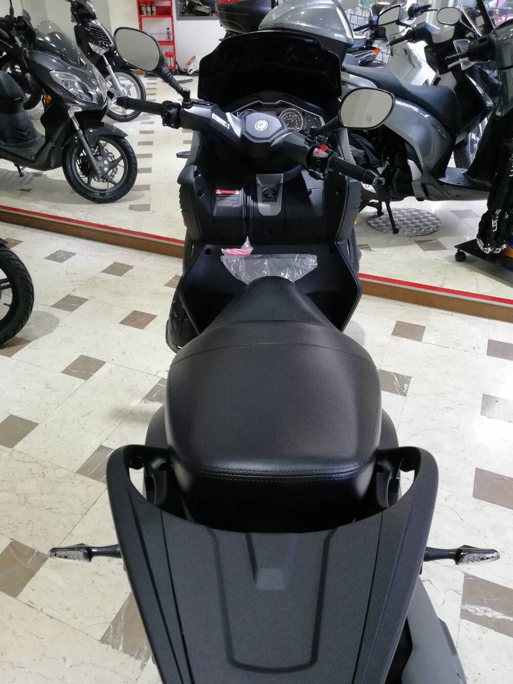 Quadro QV3 350 (2018 - 19) (8)