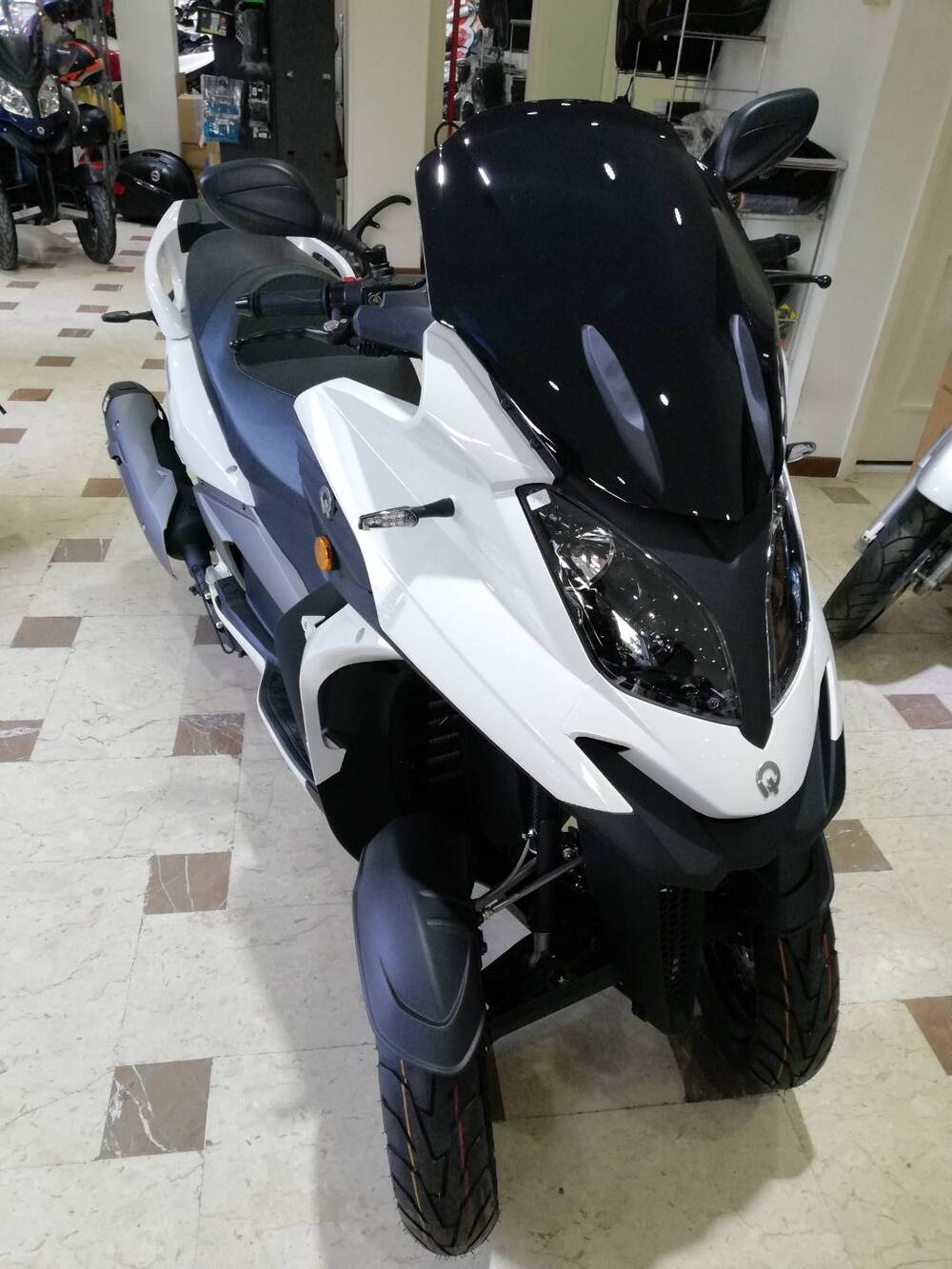 Quadro QV3 350 (2018 - 19) (3)