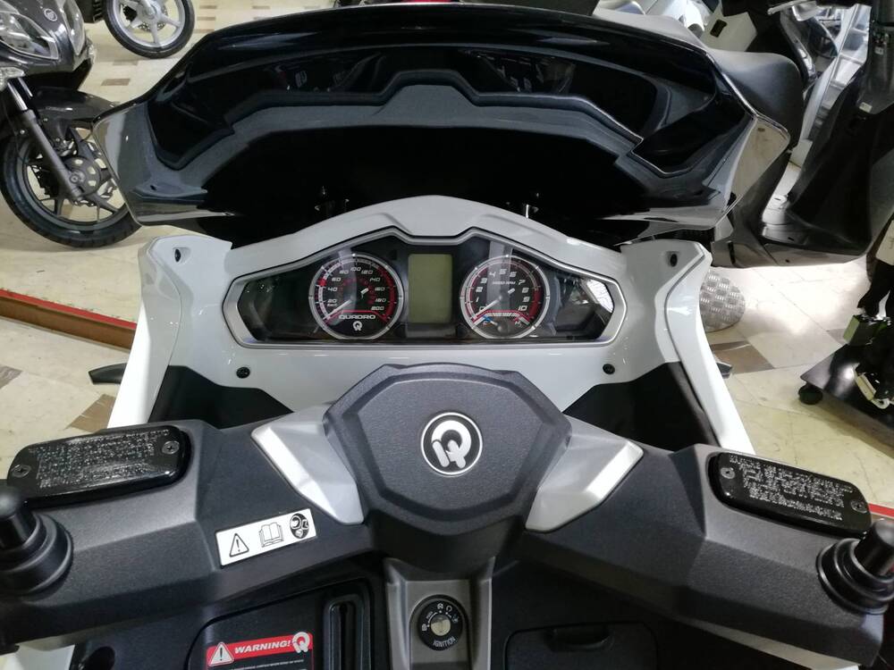 Quadro QV3 350 (2018 - 19) (8)