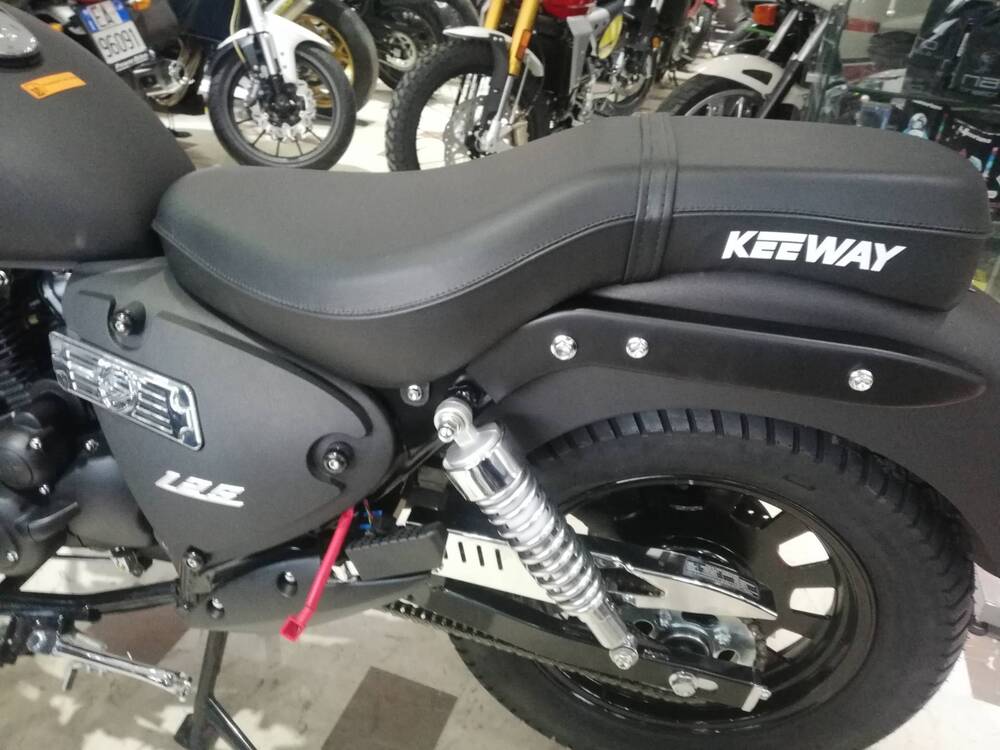 Keeway Motor Superlight 125 (2021 - 25) (11)