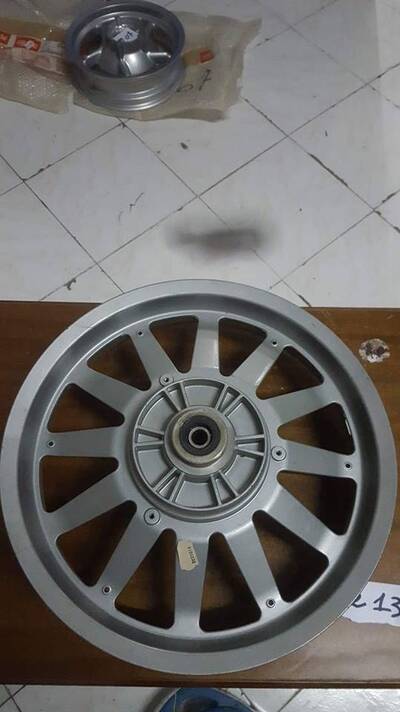 RUOTA POST. RED ROSE 125 Aprilia