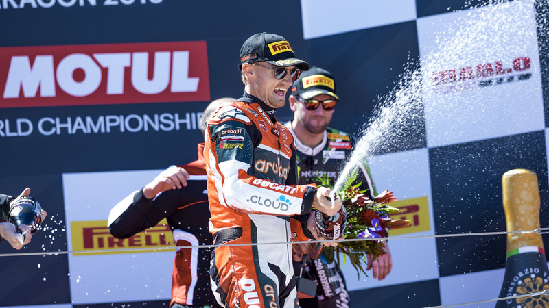 SBK 2016. Davies vince Gara 1 al Motorland Aragon