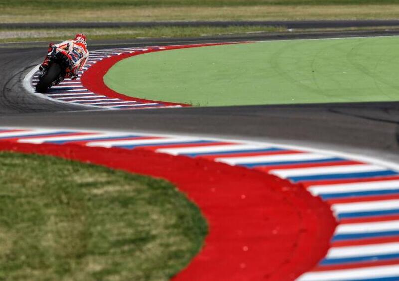 MotoGP 2016. Marquez domina anche nelle FP3