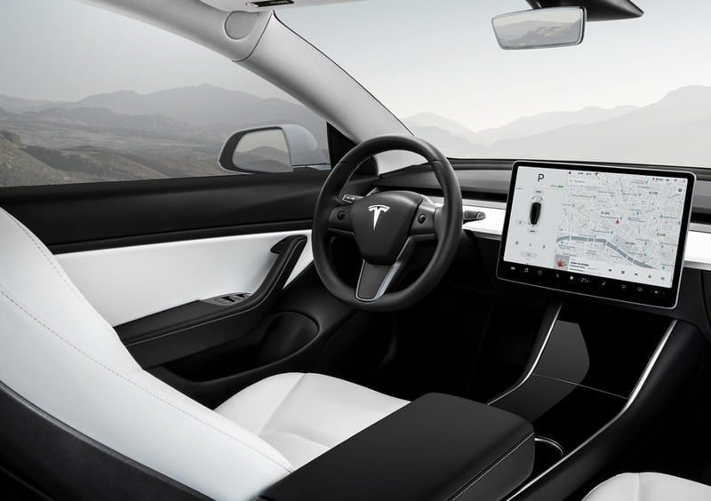 Tesla Model 3 (41)