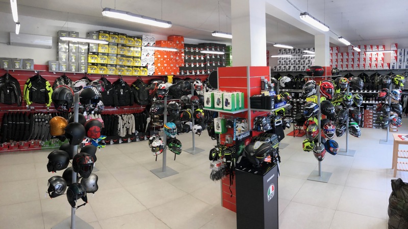 Motoabbigliamento.it inaugura il suo nuovo punto vendita a Sarzana