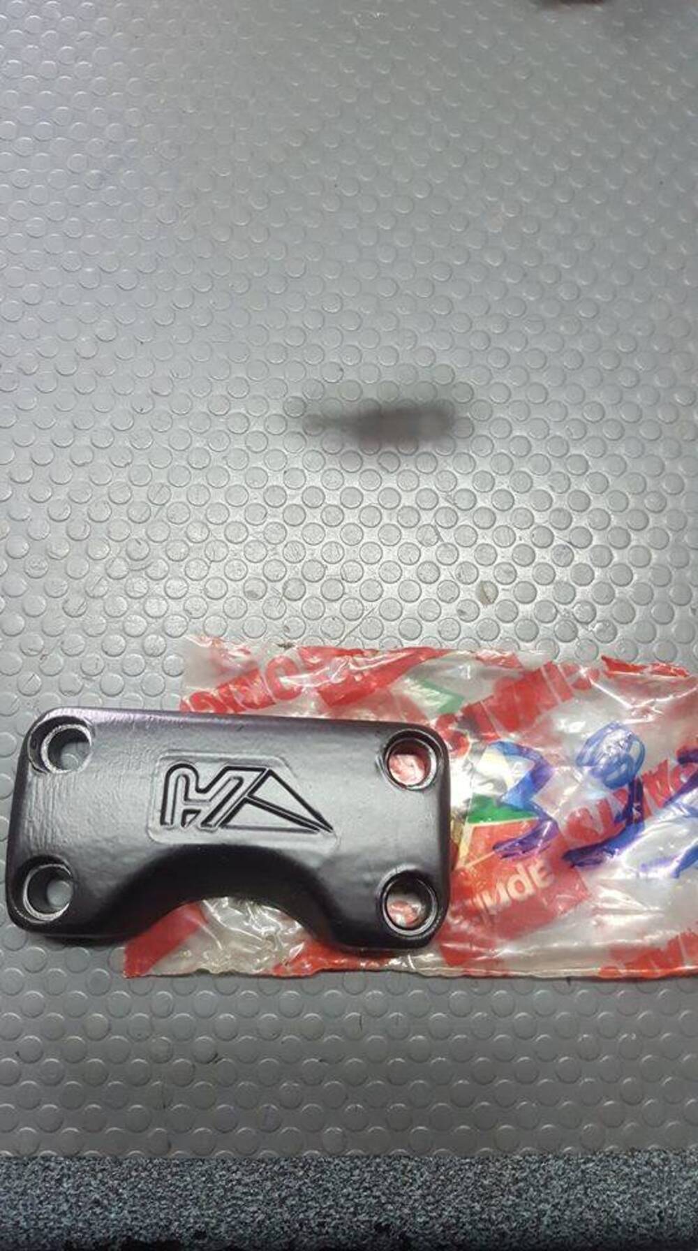 CAVALLOTTO FISSAGGIO MANUBRIO RED ROSE 50 125 Aprilia