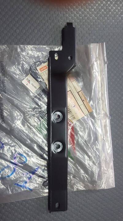 SUPPORTO TUBI RAFFREDDAMENTO SR 50 SR 50 H2O Aprilia