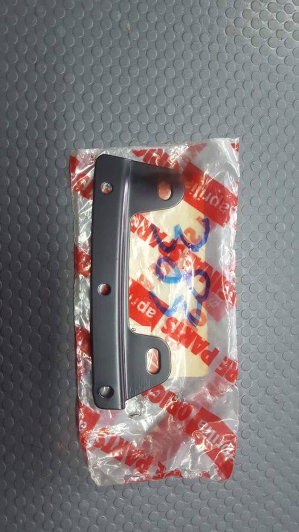 SUPPORTO SCUDO ANT. SX SR 50 SR 50 H2O 1993 1996 Aprilia