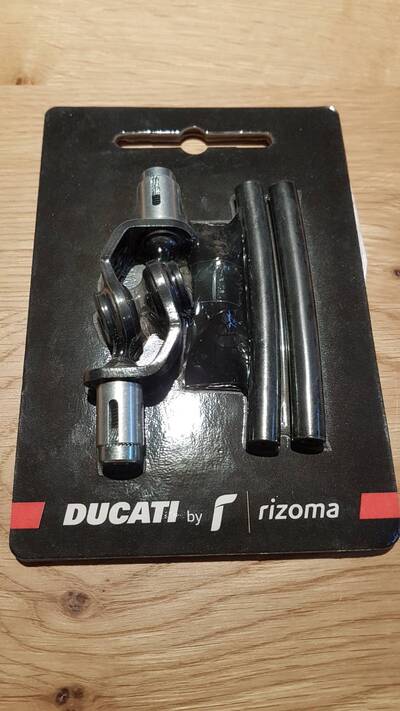 Set Adattatori SBK Ducati 25% sconto