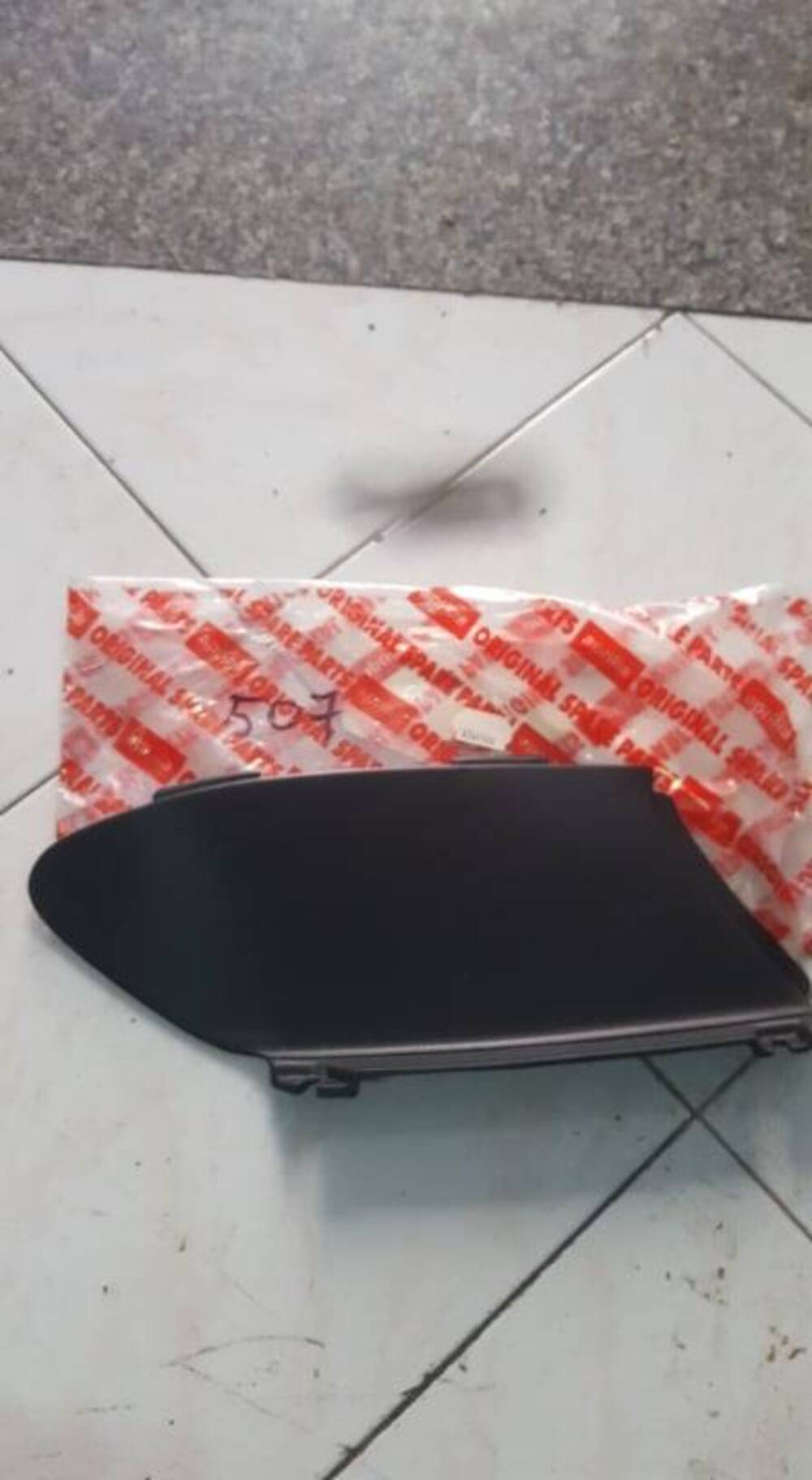 SPORTELLO LATERALE DX LEONARDO 125 150 Aprilia