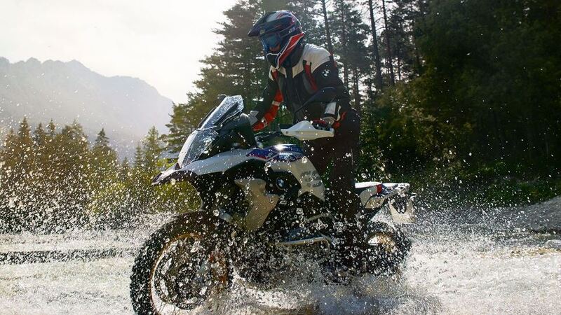 Mercato a febbraio: vendite a +20%. Svettano BMW R 1250GS e Honda SH300. Le Top 100