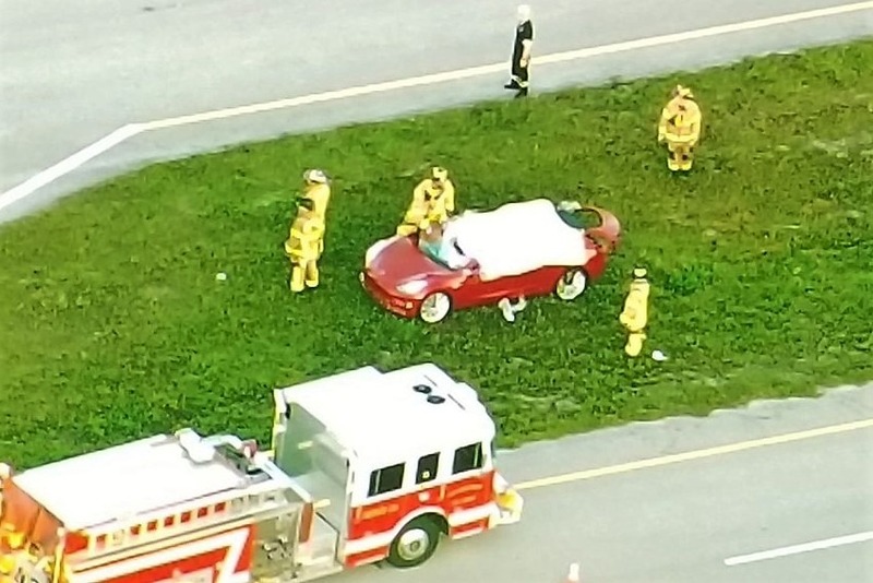 Incidente mortale fra Camion rimorchio e Tesla, Auto scoperchiata: in Florida la commissione sicurezza indaga [foto gallery]