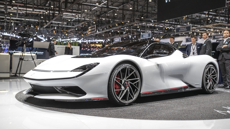 Pininfarina Battista: elettrica da 1.900 CV a Ginevra 2019 [Video]